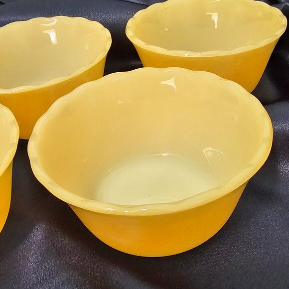 Vtg. FireKing Orange Custard Cups Scalloped Edge 4" Bowls Set of 4 MCM - Picture 2 of 3